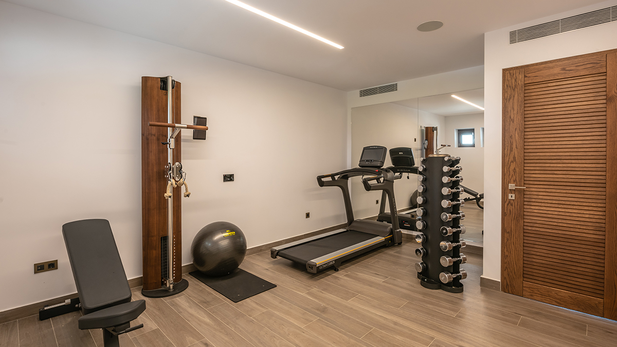 Presidential 3 Bedroom Villa - two floors -Sea View with private heated pool SweetSpa and gym